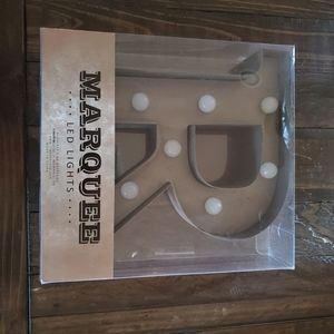 Marquee, "R" Led Lights, 2-AA B.